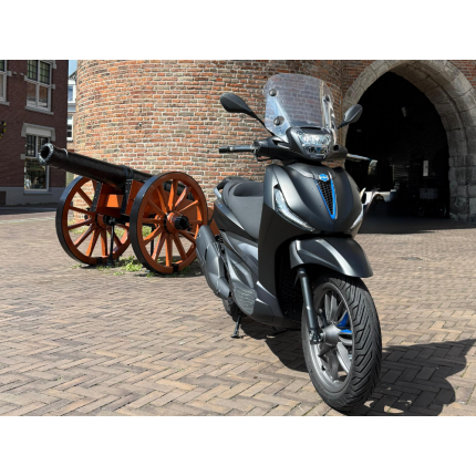 Piaggio Beverly S 400 E5+ Mat-Zwart Demo Aanbieding (49-MX-KJ) 4 jaar garantie